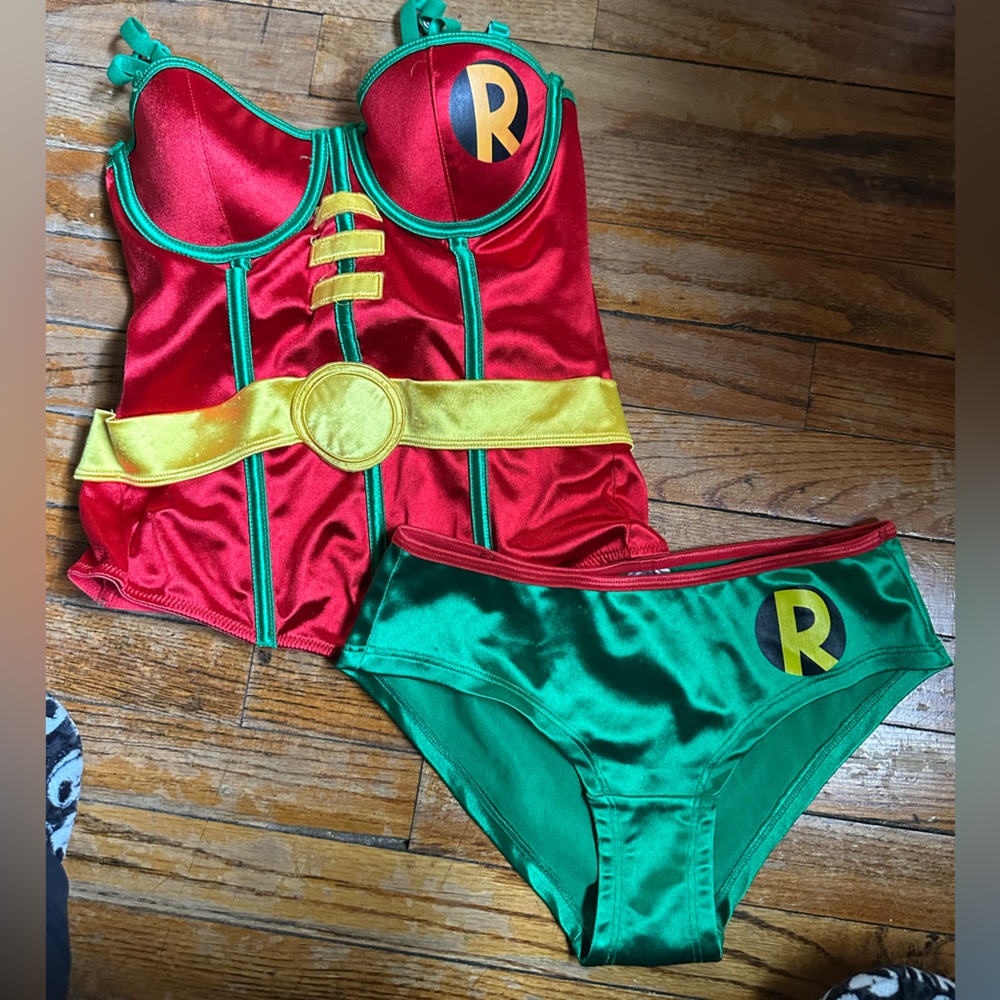 📦 Robin lingerie costume